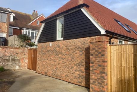 Lassen Mews rear of Battle High Street